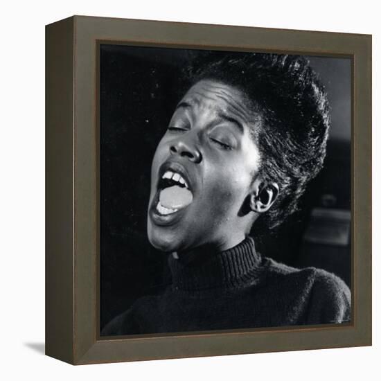 Close Up of Singer Sarah Vaughn Performing-Gjon Mili-Framed Premier Image Canvas