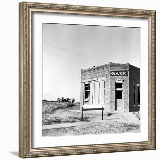 Closed Bank, 1936-Arthur Rothstein-Framed Photographic Print