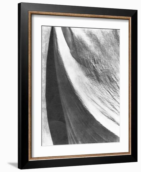 Cloth, Mexico, 1924-Tina Modotti-Framed Giclee Print