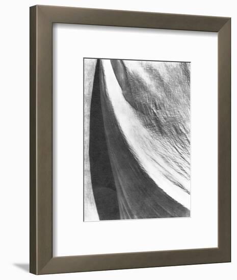 Cloth, Mexico, 1924-Tina Modotti-Framed Giclee Print