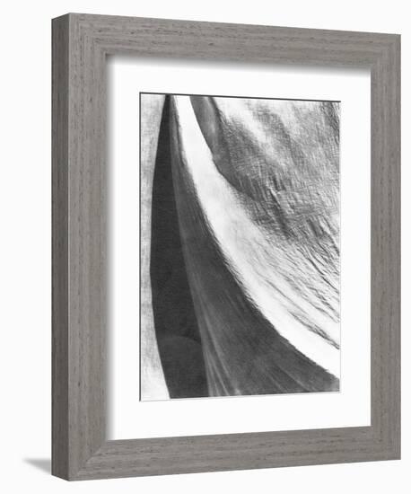 Cloth, Mexico, 1924-Tina Modotti-Framed Giclee Print