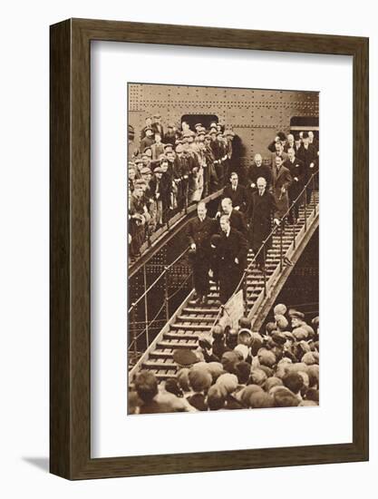 'Clydeside Cheers', 1937-Unknown-Framed Photographic Print
