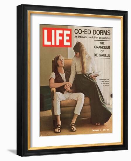 Co-Ed Dorms, Picture of Students at Oberlin College, November 20, 1970-Bill Ray-Framed Photographic Print