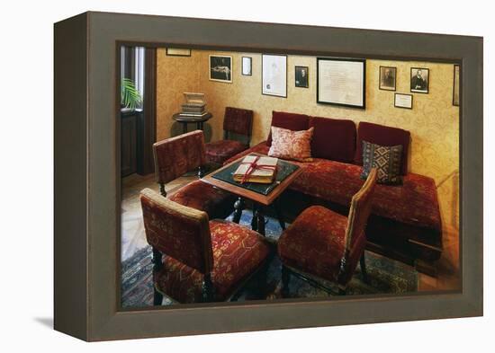 Coffee Table with Chairs and Sofa in House-Museum of Sigmund Freud (1856-1939), Vienna, Austria-null-Framed Premier Image Canvas