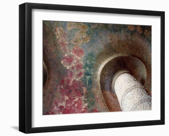 Columna Y Decoración Floral En El Techo del Vestíbulo, La Pedrera, "Casa Milà" Barcelona-Antoni Gaud?-Framed Photographic Print