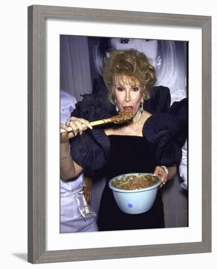 Comedienne Joan Rivers-null-Framed Premium Photographic Print