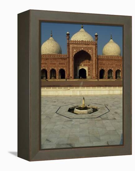 Completed by Mughal Emperor Aurangzeb, Badshahi Mosque Can Accommodate 60, 000 Worshippers-Amar Grover-Framed Premier Image Canvas