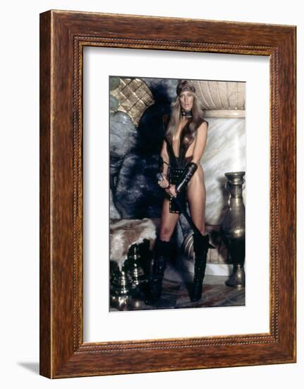 Conan le barbare Conan the Barbarian by John Milius with Sandahl Bergman, 1982 (photo)-null-Framed Photo