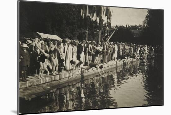 Concours de natation sur le canal, 1939-null-Mounted Giclee Print