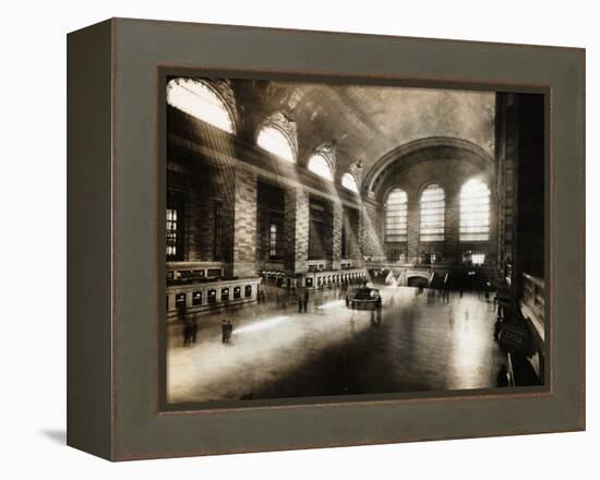Concourse of Grand Central Terminal-null-Framed Premier Image Canvas