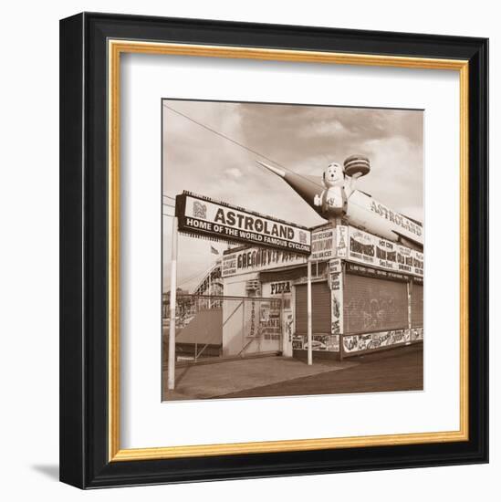 Coney Island-Erin Clark-Framed Art Print