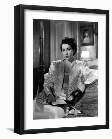 CONSPIRATOR, 1949 directed by VICTOR SAVILLE Elizabeth Taylor (b/w photo)-null-Framed Photo