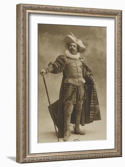 Constant Coquelin en Cyrano, en pied-Paul Nadar-Framed Giclee Print