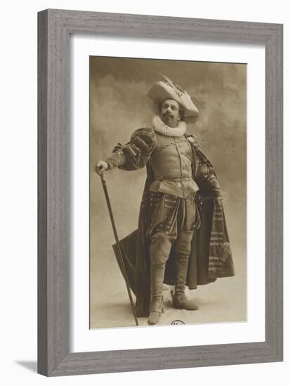 Constant Coquelin en Cyrano, en pied-Paul Nadar-Framed Giclee Print