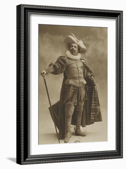 Constant Coquelin en Cyrano, en pied-Paul Nadar-Framed Giclee Print