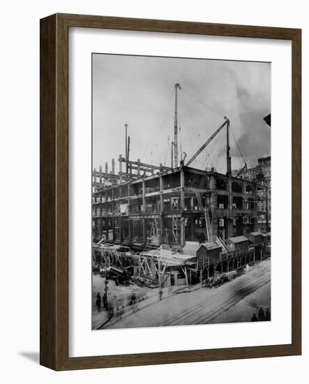 Construction of the Woolworth Building, New York-Irving Underhill-Framed Photographic Print