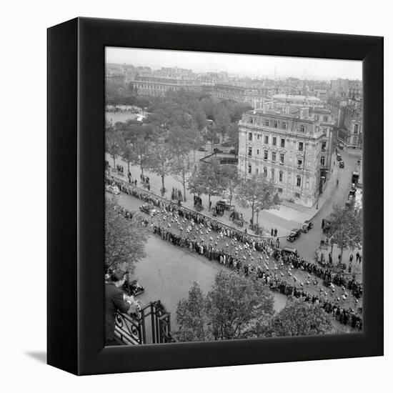 Contestants in the 1948 Tour De France Parade up the Champs Elysees-null-Framed Premier Image Canvas
