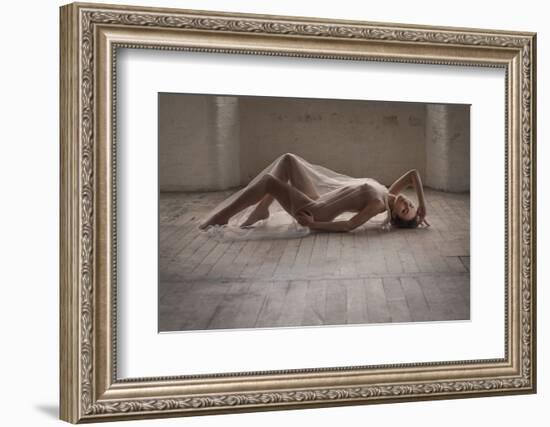 Contre Jour-Ross Oscar-Framed Photographic Print