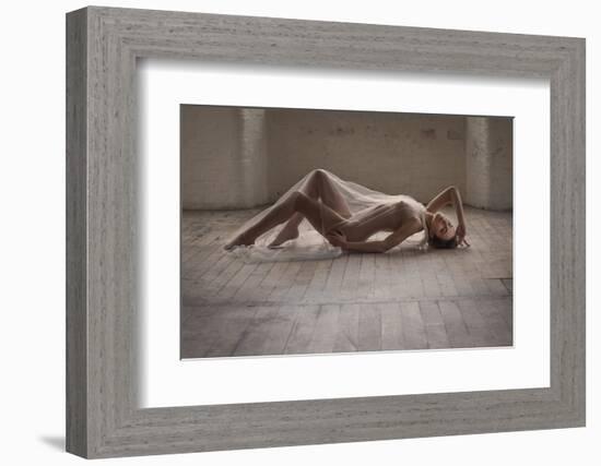 Contre Jour-Ross Oscar-Framed Photographic Print