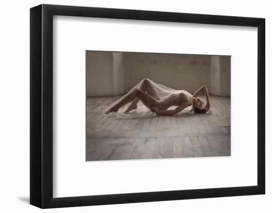 Contre Jour-Ross Oscar-Framed Photographic Print