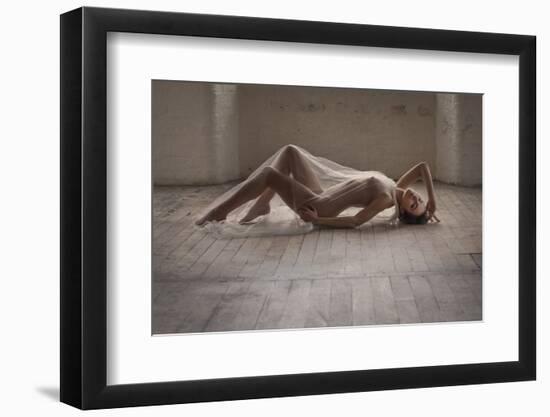 Contre Jour-Ross Oscar-Framed Photographic Print