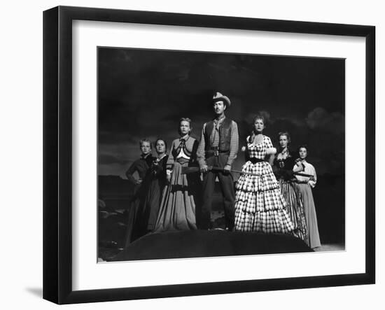 Convoi by Femmes WESTWARD THE WOMEN by William A Wellman with Renata Vanni, Robert Taylor, Denise D-null-Framed Photo