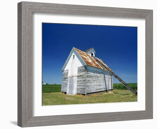 Corn Barn, a Wooden Building on a Farm at Hudson, the Midwest, Illinois, USA-Ken Gillham-Framed Photographic Print