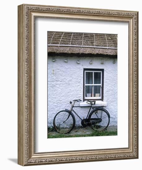 Cottage, Gencolumbkille, Donegal Peninsula, Co. Donegal, Ireland-Doug Pearson-Framed Premium Photographic Print