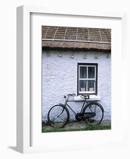 Cottage, Gencolumbkille, Donegal Peninsula, Co. Donegal, Ireland-Doug Pearson-Framed Premium Photographic Print