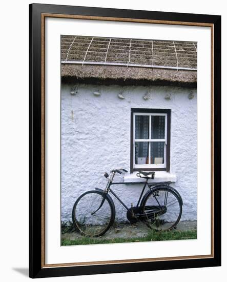 Cottage, Gencolumbkille, Donegal Peninsula, Co. Donegal, Ireland-Doug Pearson-Framed Photographic Print