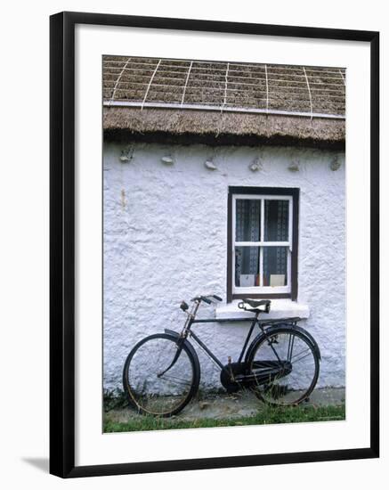 Cottage, Gencolumbkille, Donegal Peninsula, Co. Donegal, Ireland-Doug Pearson-Framed Photographic Print