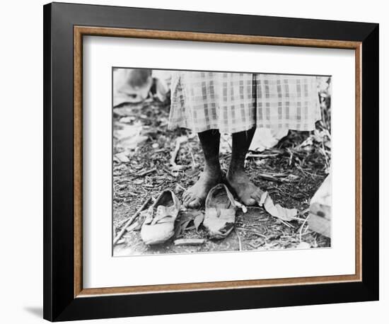 Cotton Picker, 1937-Dorothea Lange-Framed Photographic Print