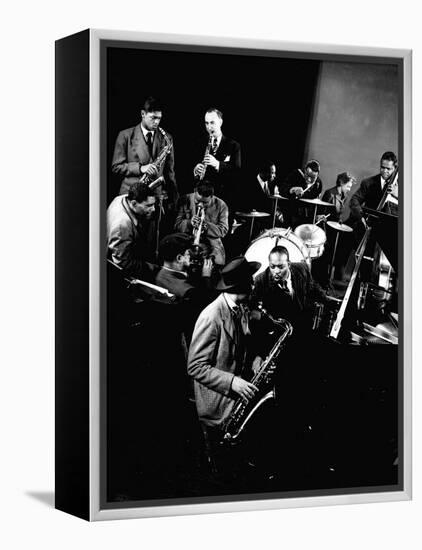 Count Basie at Piano, Lester Young on Sax, Dizzy Gellespie, Mezzrow on Clarinet, Gjon Mili's Studio-Gjon Mili-Framed Premier Image Canvas