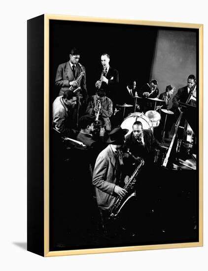Count Basie at Piano, Lester Young on Sax, Dizzy Gellespie, Mezzrow on Clarinet, Gjon Mili's Studio-Gjon Mili-Framed Premier Image Canvas