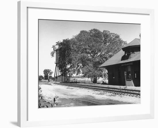 Country Scene-null-Framed Photographic Print