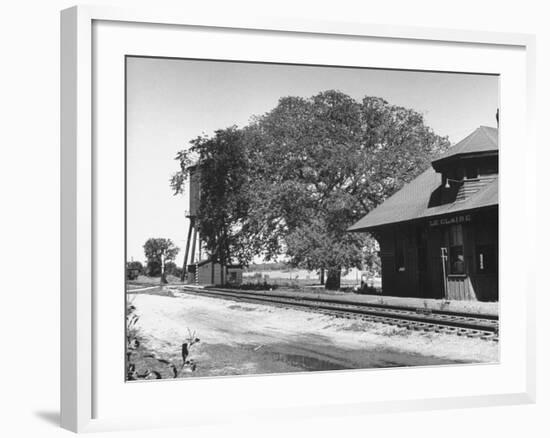 Country Scene-null-Framed Photographic Print