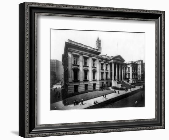 County Court House on Chambers Street NYC Photo - New York, NY-Lantern Press-Framed Art Print