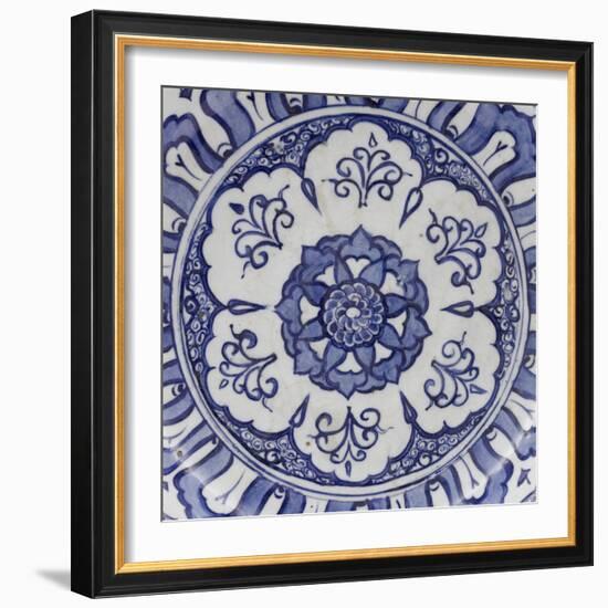 Coupe aux fleurons-null-Framed Giclee Print