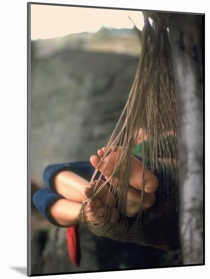 Couple in Hammock at Woodstock-Bill Eppridge-Mounted Photographic Print