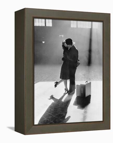 Couple Kissing in Train Station-null-Framed Premier Image Canvas