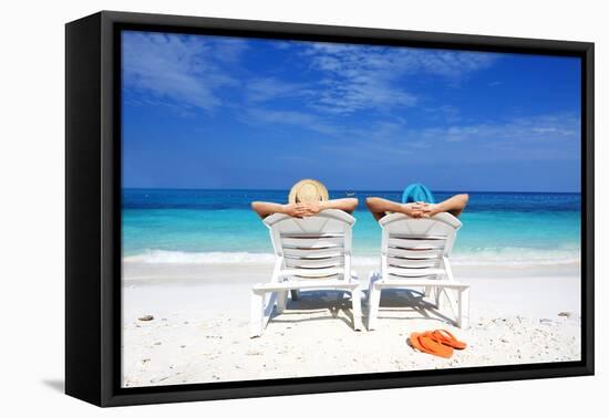 Couple On A Tropical Beach-haveseen-Framed Premier Image Canvas