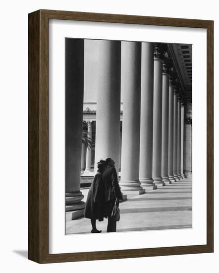 Couple Sightseeing in Italy-Carl Mydans-Framed Photographic Print