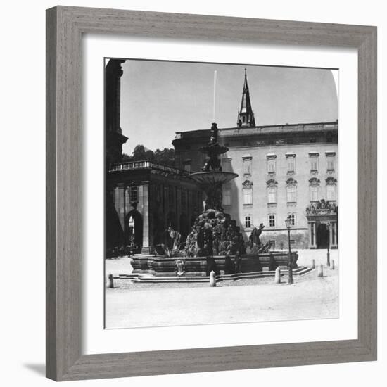 Court Fountain and Residence, Salzburg, Austria, C1900s-Wurthle & Sons-Framed Photographic Print