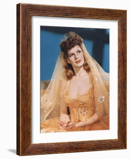 COVER GIRL, 1944 directed by CHARLES VIDOR Rita Hayworth (photo)-null-Framed Photo