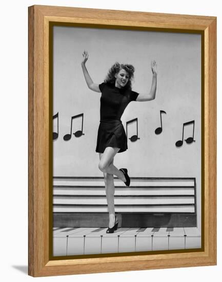 Cover Girl by Charles Vidor with Rita Hayworth c, 1944 (b/w photo)-null-Framed Stretched Canvas