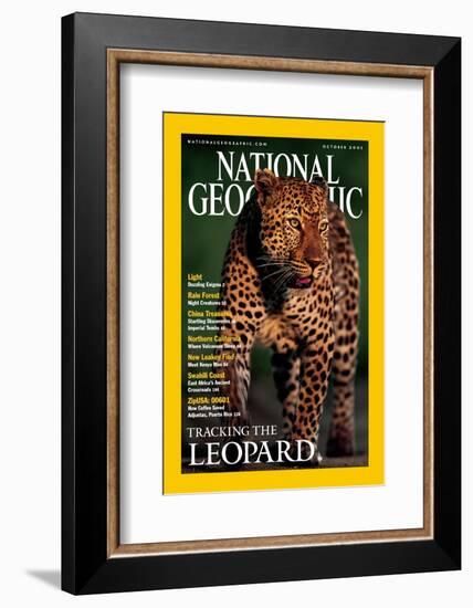 Cover of the October, 2001 National Geographic Magazine-Kim Wolhuter-Framed Photographic Print