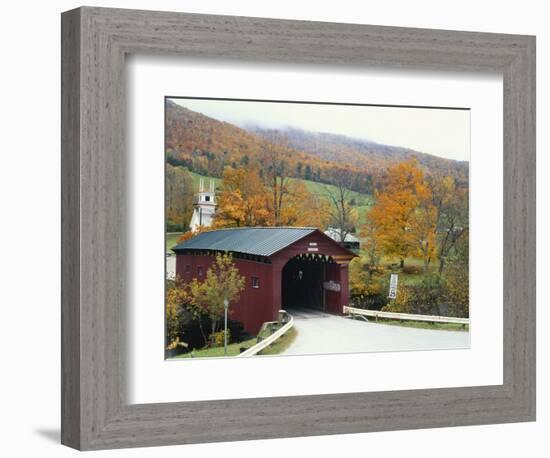 Covered Bridge in Autumn Landscape, Battenkill, Arlington Bridge, West Arlington, Vermont, USA-Scott T^ Smith-Framed Photographic Print