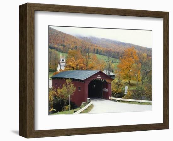 Covered Bridge in Autumn Landscape, Battenkill, Arlington Bridge, West Arlington, Vermont, USA-Scott T^ Smith-Framed Photographic Print