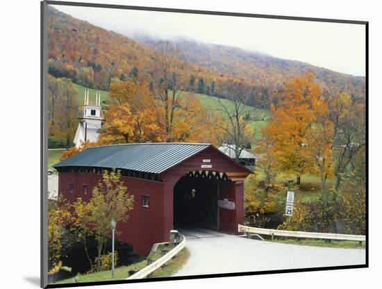 Covered Bridge in Autumn Landscape, Battenkill, Arlington Bridge, West Arlington, Vermont, USA-Scott T^ Smith-Mounted Photographic Print