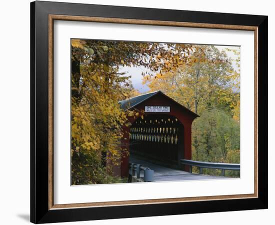 Covered Bridge with Fall Foliage, Battenkill, Chisleville Bridge, Vermont, USA-Scott T^ Smith-Framed Photographic Print